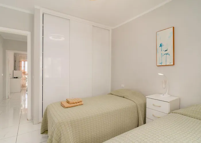 Appartamento Spacious 2 Bdr Heated Pool, Garage