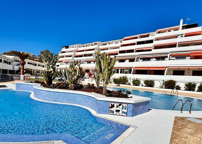 Appartamento Spacious 2 Bdr Heated Pool, Garage Playa de las Americas (Tenerife)