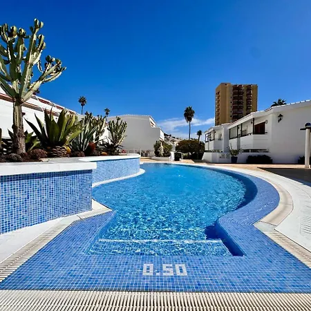 Spacious 2 Bdr Heated Pool, Garage * Playa de las Américas